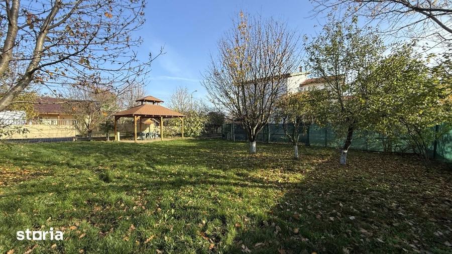 Casă cu 10 camere cu Teren 1569 Mp în Central
