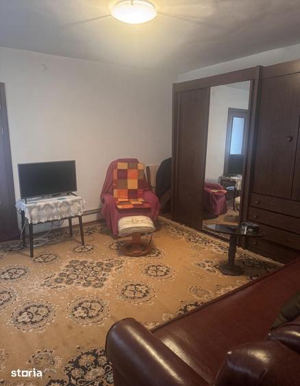 Casă cu 5 camere cu Teren 334 Mp în Calea București