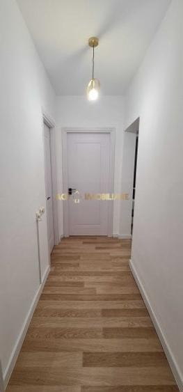 Apartament cu 3 camere semidecomandat, mobilat în Gara de Nord