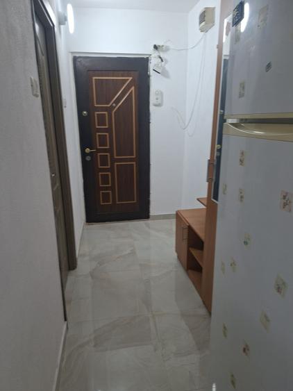 Apartament cu 2 camere semidecomandat în Sintea Mică