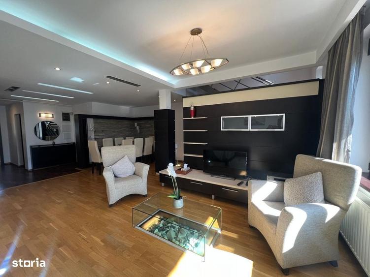 Apartament cu 4 camere decomandat în Herăstrău