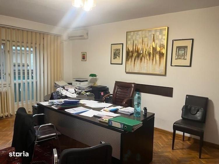 Apartament 3 camere, balcon, etaj 4, centrala - 9