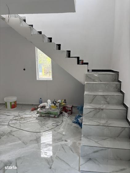 Casă cu 4 camere cu Teren 200 Mp în Central
