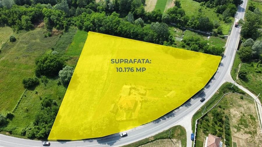Teren de 10176 mp, în Bârsești (Mihăești)