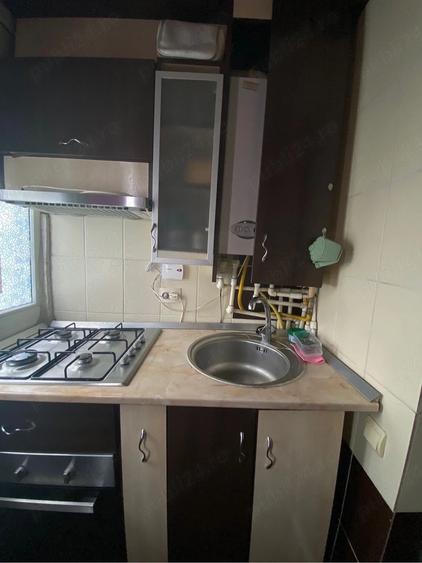 Apartament cu 2 camere semidecomandat în Podu Roș