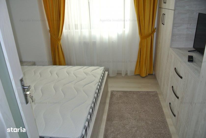 Apartament cu 3 camere decomandat, mobilat în Craiovei