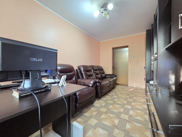Apartament cu 2 camere decomandat în Micro 13