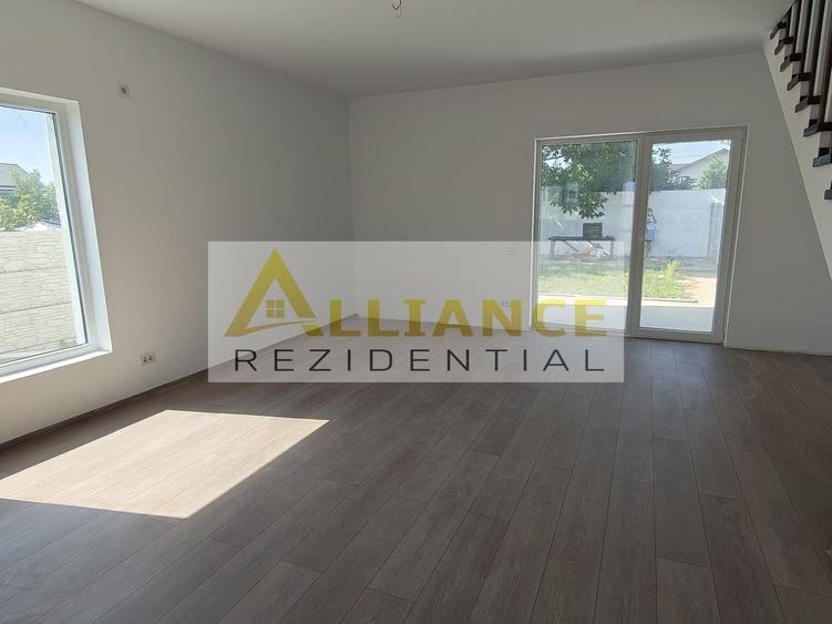 Duplex cu 4 camere cu Canalizare în Berceni