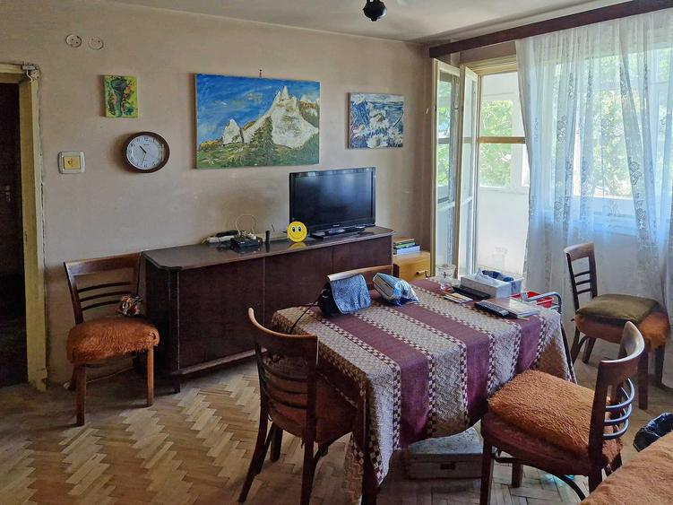 Apartament cu 3 camere semidecomandat în Giulești