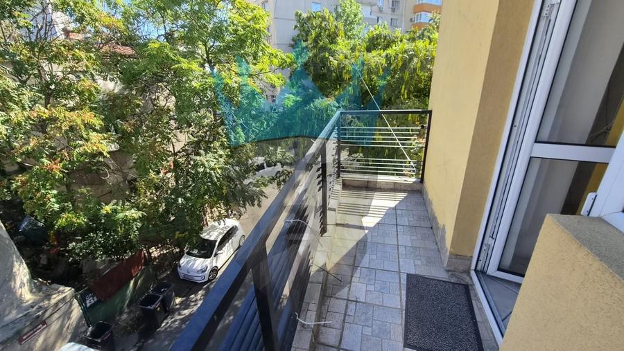 Birou, de 220 mp, în Vitan