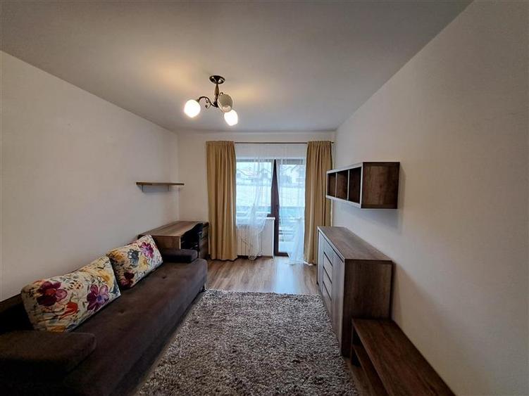 Duplex cu 6 camere cu Canalizare în Europa