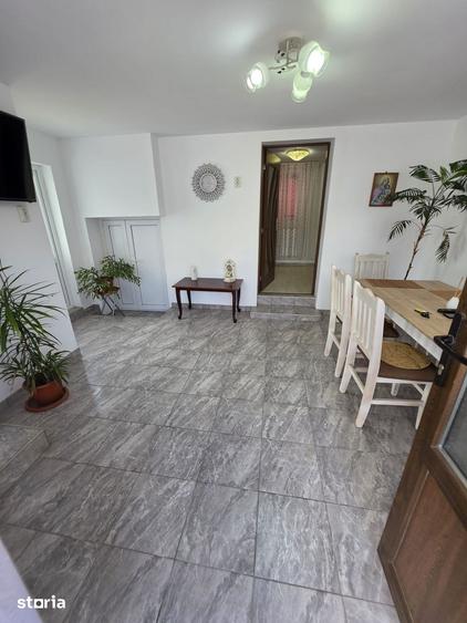 Casă cu 6 camere cu Teren 557 Mp în Berceni