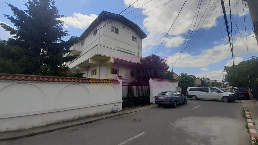 Vilă Mare în Voluntari - 1