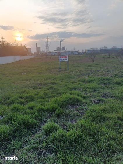 Teren de 2200 mp, în Nord
