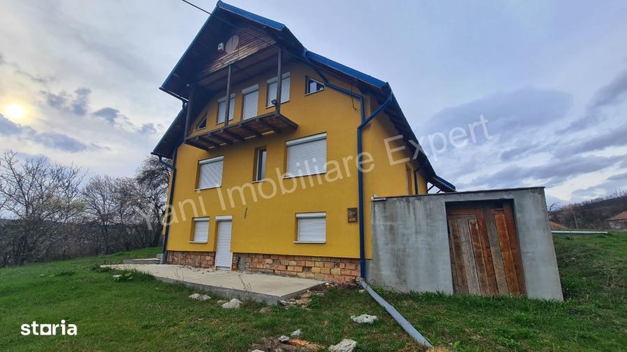 Casă cu 4 camere în Băiculești