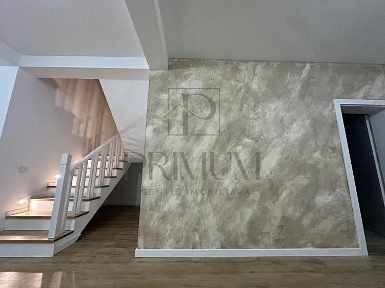 Duplex cu 4 camere cu Teren 260 Mp în Giroc