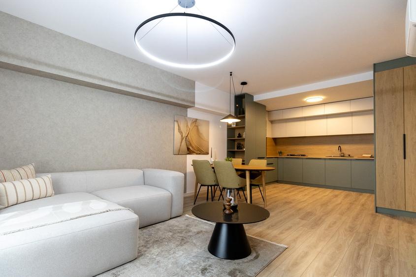 Apartament cu 4 camere decomandat în Drumul Taberei