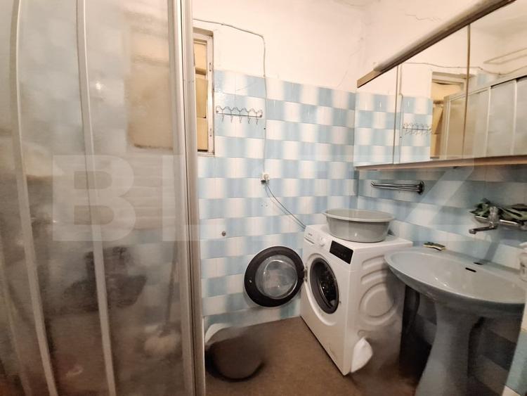 Casă individuală cu 4 camere cu Canalizare în Iris