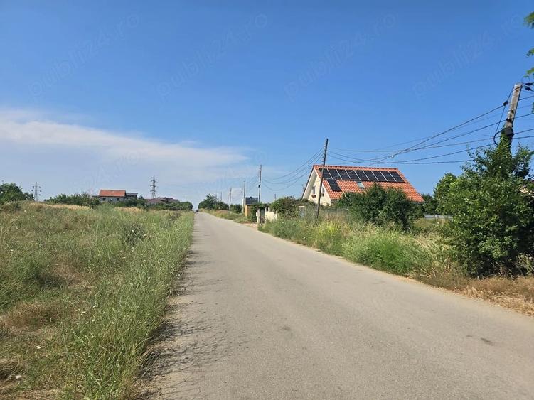 Teren de 770 mp, în Lazu