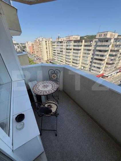 Apartament cu 3 camere decomandat în Tudor