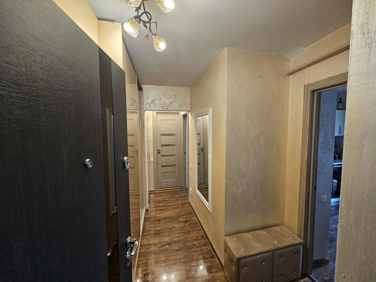 Apartament cu 2 camere decomandat în Buzaului