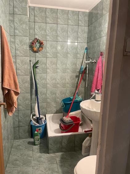 Apartament cu 4 camere decomandat în 13 Septembrie