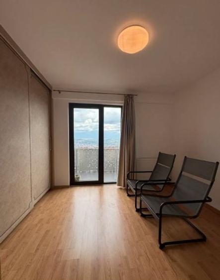 Apartament cu 3 camere semidecomandat, mobilat în Zorilor