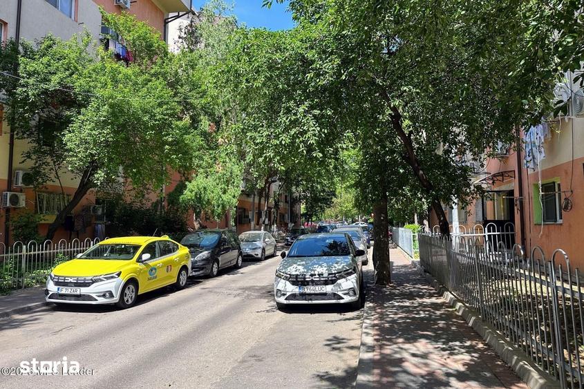 Apartament cu 3 camere, mobilat în Vitan