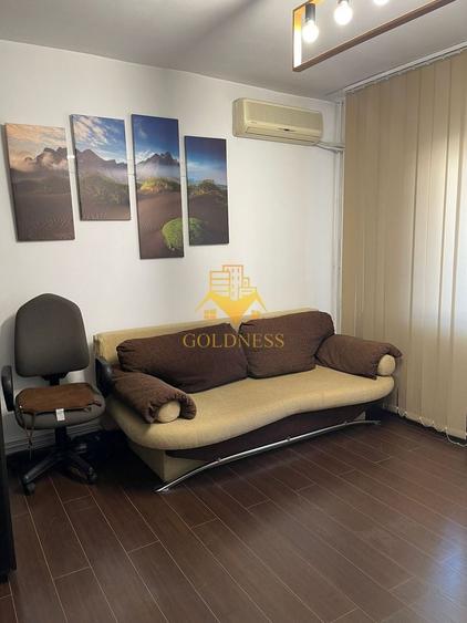 Apartament cu 4 camere decomandat, mobilat în Plopilor