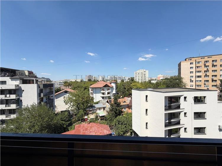 Apartament cu 2 camere decomandat, mobilat în Titan