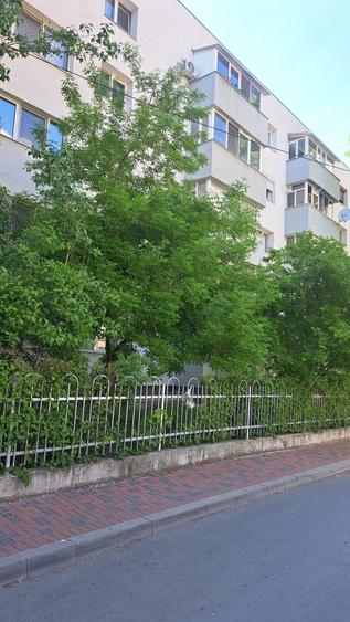 Apartament 4 camere de vanzare confort 1 Metrou Titan Piata Minis sector 3 Bucuresti - Proprietar - 15