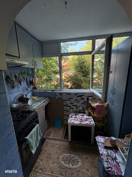 Apartament cu 3 camere decomandat în Lujerului