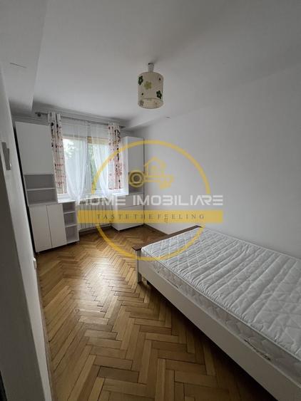 Apartament cu 3 camere semidecomandat, mobilat în Podu Roș