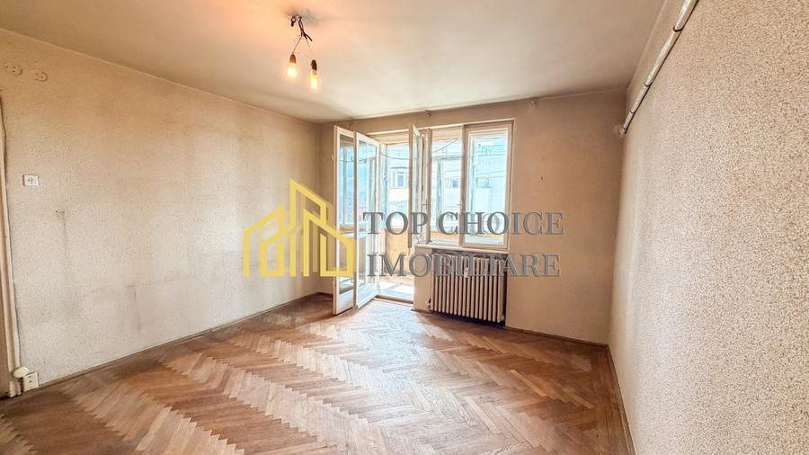 Apartament cu 3 camere decomandat în Barbu Văcărescu