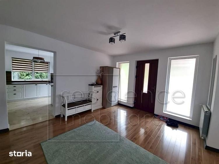 Casă cu 5 camere decomandat cu Teren 1000 Mp în Europa