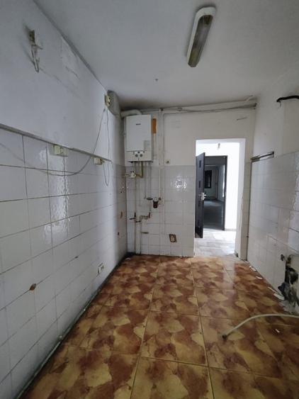 Casă individuală cu 4 camere cu Canalizare în Dâmbovița