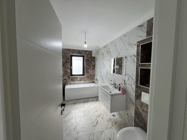Apartament cu 2 camere decomandat în Bucium