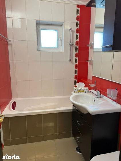 Apartament cu 3 camere, mobilat în Vitan