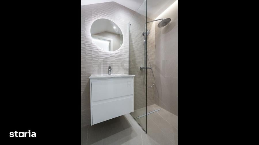 Casă cu 6 camere cu Teren 425 Mp în Central