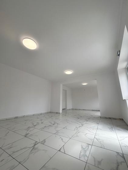 Spațiu comercial, de 60 mp, în Șărmășag