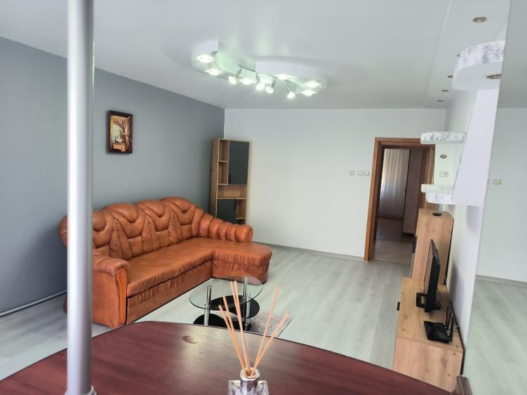 Apartament cu 2 camere decomandat în Buzaului
