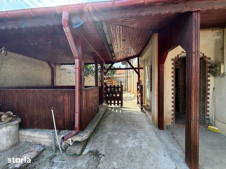 Casă cu 5 camere cu Teren 197 Mp în Rahova