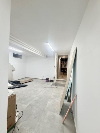 Birou, de 70 mp, în P-ța Romană