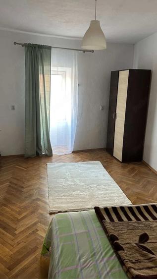 Apartament cu 4 camere decomandat în Ultracentral