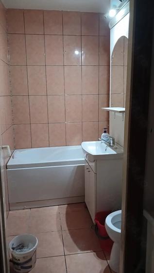 Apartament cu 2 camere decomandat în Traian