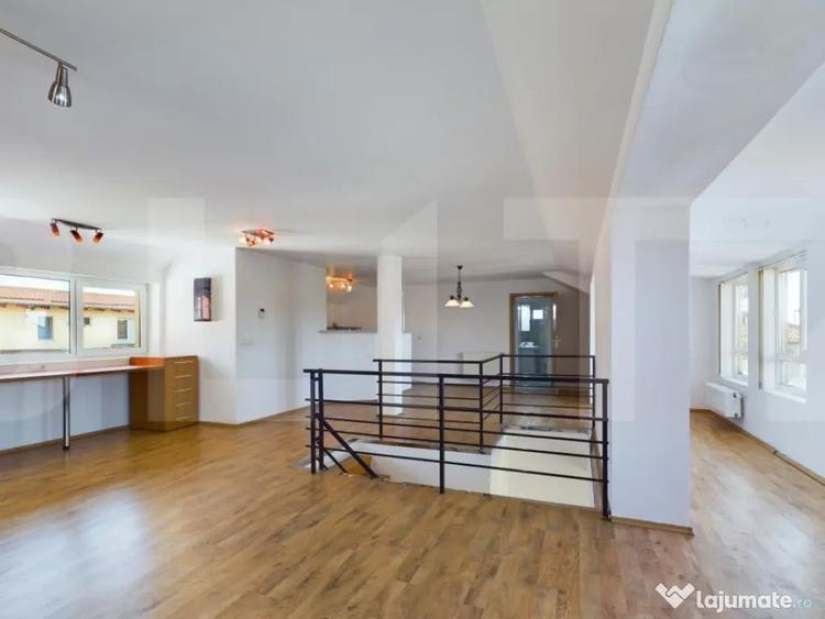 Apartament cu 4 camere semidecomandat, mobilat în Girocului