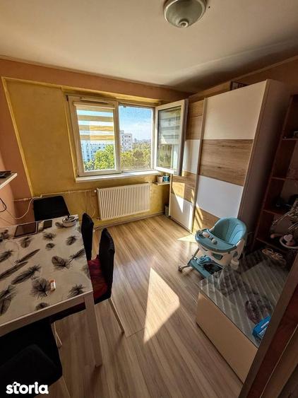 Apartament cu 4 camere decomandat, mobilat în Pantelimon