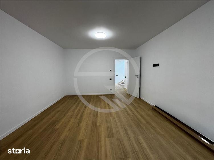 Casă cu 5 camere decomandat cu Teren 700 Mp în Chinteni