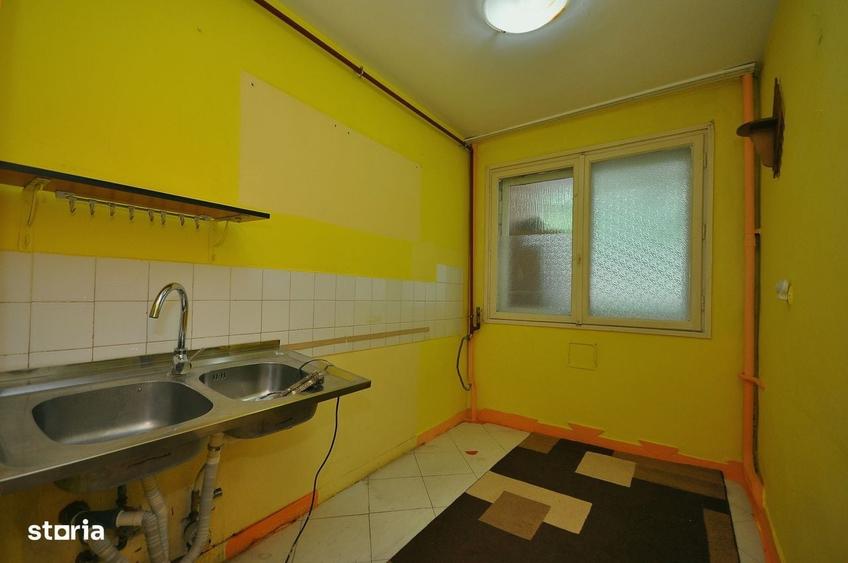 Apartament cu 2 camere semidecomandat în Crângași