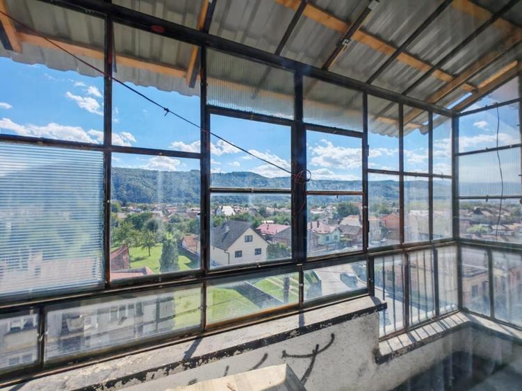 Apartament cu 2 camere decomandat, mobilat în Ultracentral